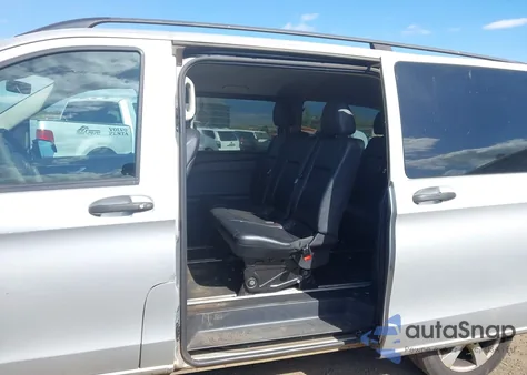 2016 Mercedes-Benz Metris из США, поврежденный, VIN WD4PG2EE8G3129175